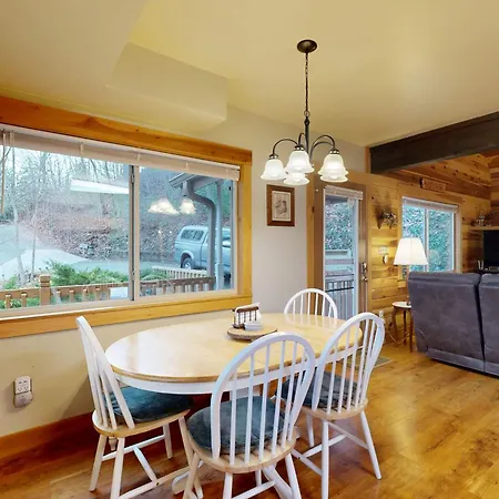 2 Bed 2 Bath Vacation Home In Whittier V Exterior photo